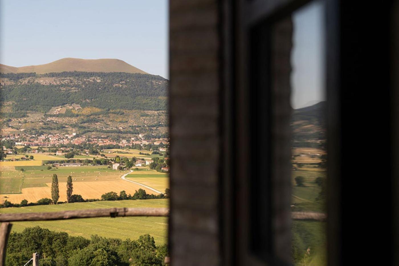 Fonte Chiara Villa Gubbio Buitenkant foto